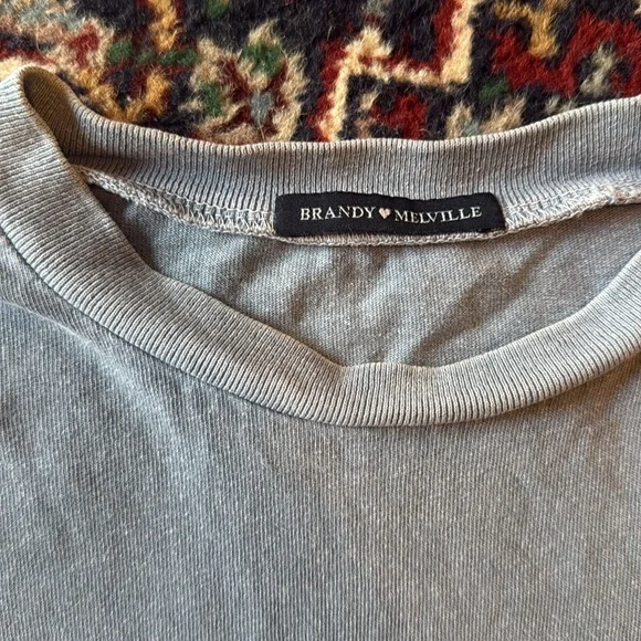 Brandy Melville Hawaii Baby Cropped Tee - Picture 6 of 7